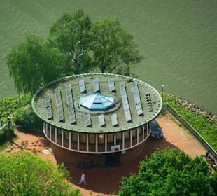 Vom Rheinturm runter verschiedene Fenster