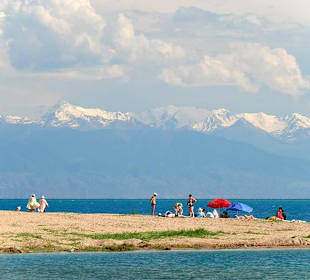 Strand am Issyk Kul See