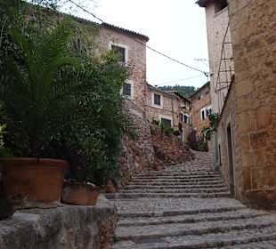 Eines der romantischen Gässchen im Ort