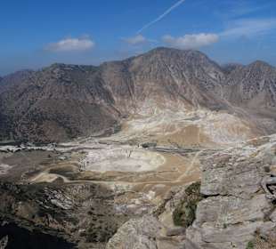 Blick in den Vulkan von Nikia