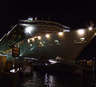 200 Meter vom Hotel - der Hafen von San Juan