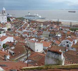 Blick über Miradouro de Santa Luzia 1