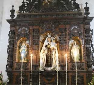 Einer der Nebenaltäre / Seitenaltäre