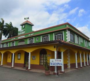 Times Square - das kleine Einkaufszentrum
