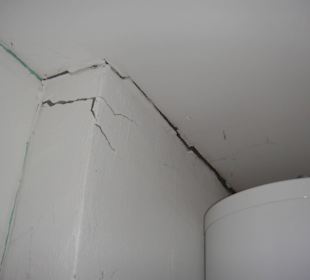 Dicke Risse, nur eins von vielen Bildern