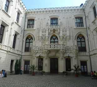 Внутренний двор замка