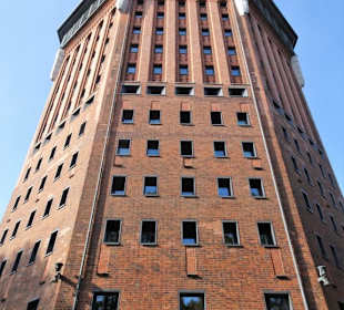 Der zentrale Wasserturm im Sternschanzenpark