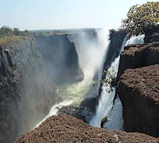 Auf den Fällen auf der Sambia Seite