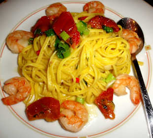 Pasta mit Scampis in der Bodega del Puerto