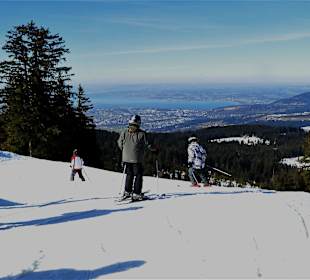 Skigebiet Hausberg Bödele mit Blick zum Bodensee