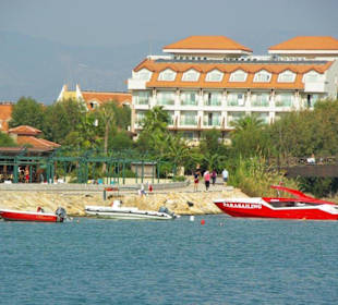 Neuer kleiner Hafen beim Hotel Royal Dragon