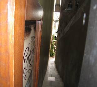 Самая узкая улочка