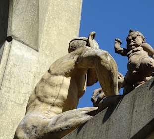 Skulptur Paradiesbaum