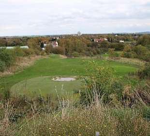 Blick auf das Golfgelände von oben