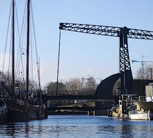 Stählerne Hebebrücke