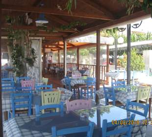 Gemütliche Taverne und Cafes