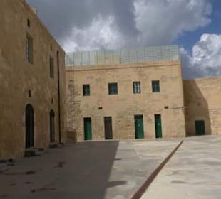 St. Elmo - National War Museum