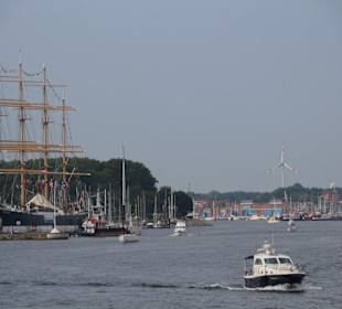 Die Passat auf der Trave vor Priwall 