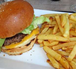 Der Cheeseburger nach Art des Hauses