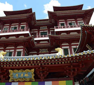 Buddha Tooth Relic Temple
