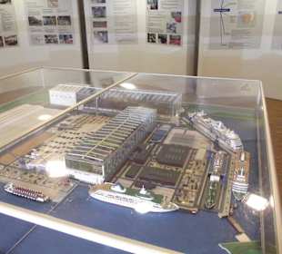 Modell in der Meyer-Werft