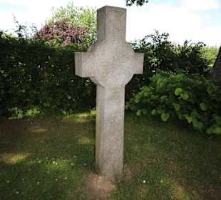 Kreuz auf dem Friedhof