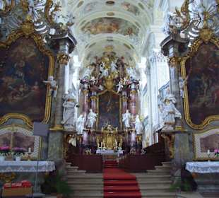 Altarbereich der Barockkirche
