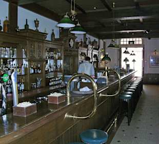 Long Bar Hotel Raffles