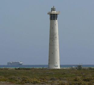 Leuchtturm und Fähre