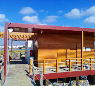Cabanas Besche Bar & Restaurant Praia das Cabanas