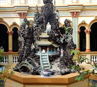 Brunnen mit Minuaturfiguren