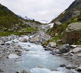 Gebirgsbach nahe Silvretta-Stausee