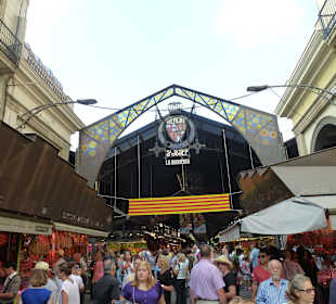 Eingang zur Markthalle