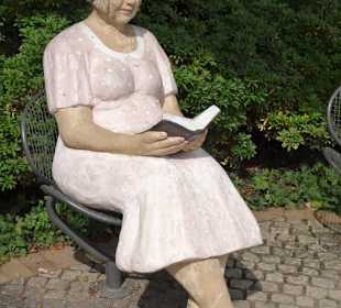 Skulptur im Park der Gärten