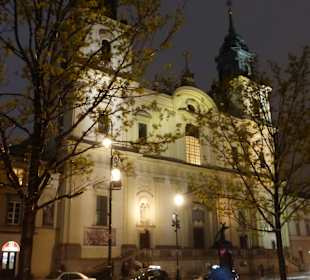 Heiligkreuz Kirche bei Nacht