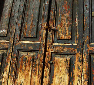 Die wunderschönen alten Türen