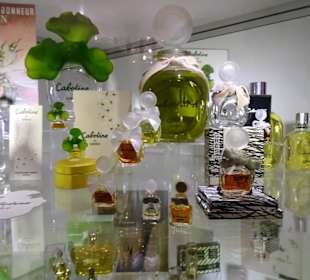 Rundgang durch das Europäische Flakonglasmuseum