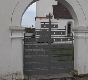 Kirche Santk Laurentius Aichelau