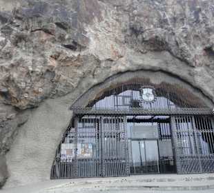 Felsenkirche am Gellertberg