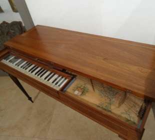 Ins Wignacourtmuseum im Anschluß der Katakomben