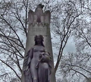 Denkmal Mutter Kinzig