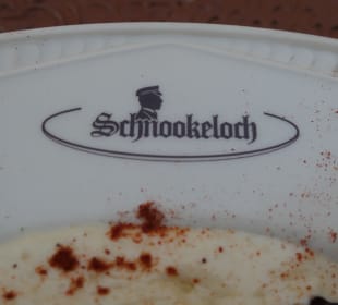Zum Abendessen beim Studentenlokal Schnookeloch