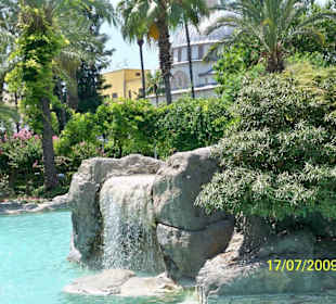 Piękny park w centrum Alanyi