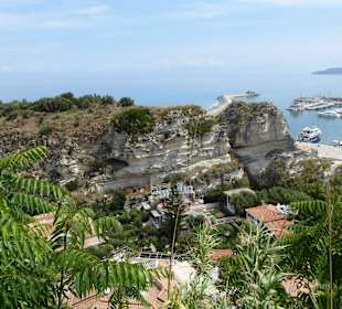 Tropea Hafen