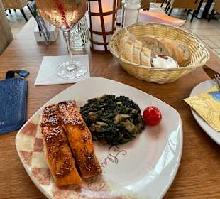 Lachs Tapas mit Spinat