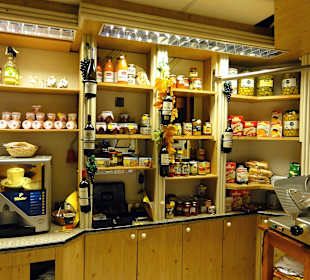 Auslagen des Plaza Serrano