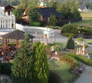 Park Miniatur widziany z koła młyńskiego
