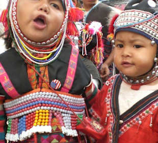 Kinder am goldenen Dreieck!