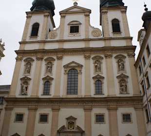 Außenansicht - direkt neben der alten Universität