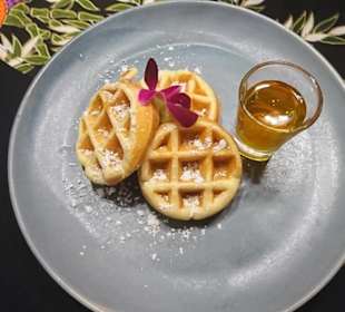 Waffeln mit Sirup als Nachtisch